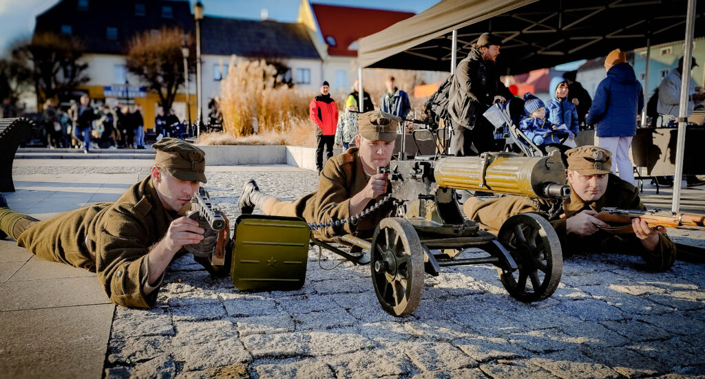 PIKNIK HISTORYCZNO-EDUKACYJNY „STREFA HISTORII” W GOSTYNIU
