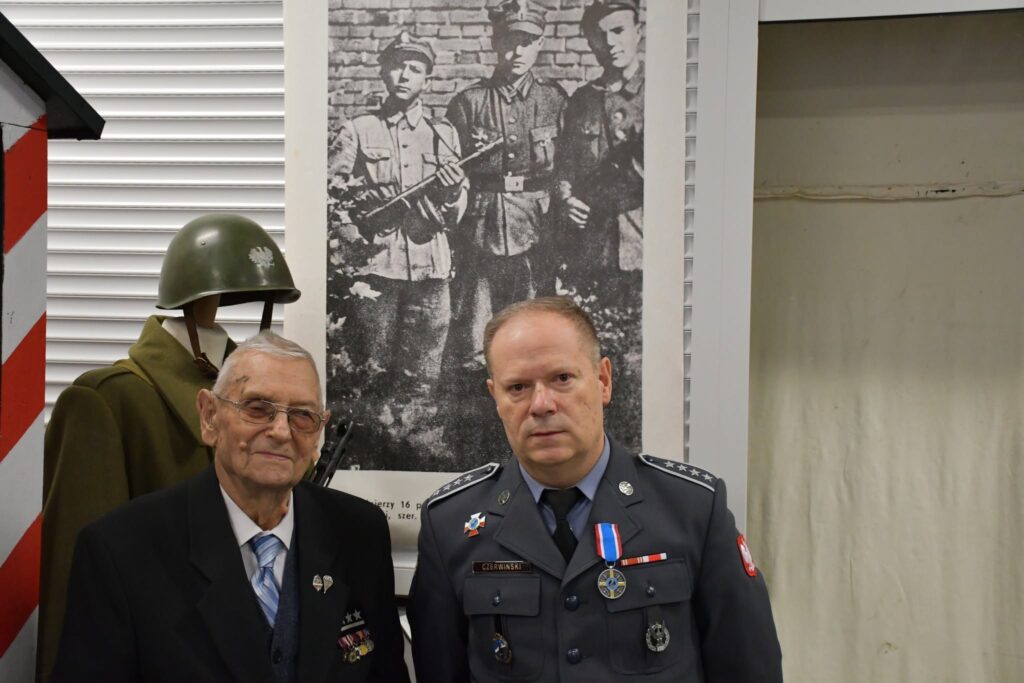 Uhonorowanie Odznaczeniem Pamiątkowym za zasługi dla „ŚZZAK” 🇵🇱